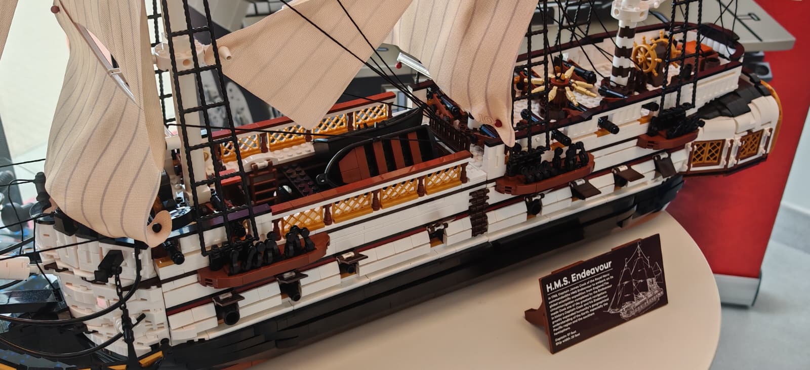 REOBRIX 66048 Nave a vela Endeavor – 3555 elementi